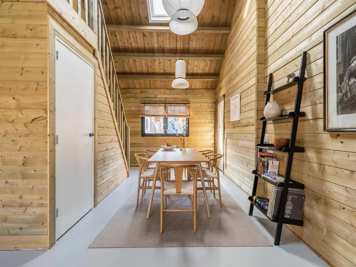 Holiday home Cosy Wooden House Amid Woods In Soesterberg Utrecht